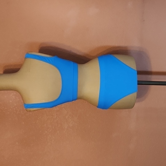 Blue bikini! 💙 Size small! Beach vacation swim pool travel resortwear cruise - Picture 5 of 7